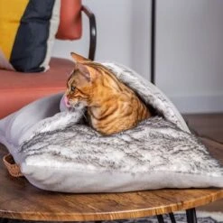 Nairobi Cuddly Cushion -Meow Mart 229296 geop zooplusexclusive kuschelkissen nairobi hs 12 7