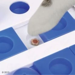 Trixie Cat Activity Brain Mover 13 Trixie Cat Activity Brain Mover -Meow Mart 348306 katzenspielzeug cat activity brain mover2 05 2013 7