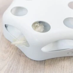 Trixie Turning Feather Cat Toy -Meow Mart 74762 trixie katzenspielzeug turning feather grau hs 09 6